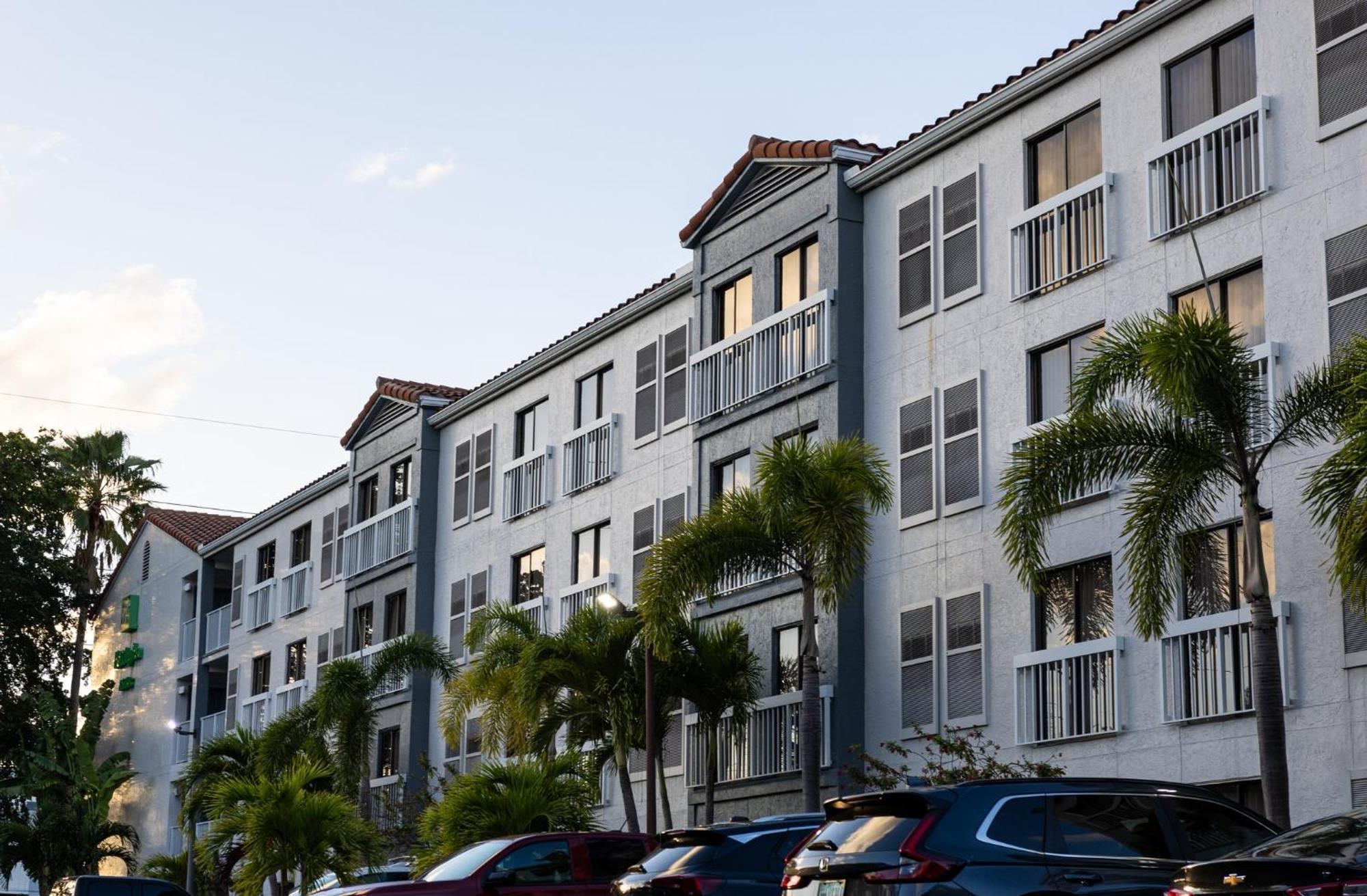 Holiday Inn & Suites Boca Raton - North Exteriér fotografie