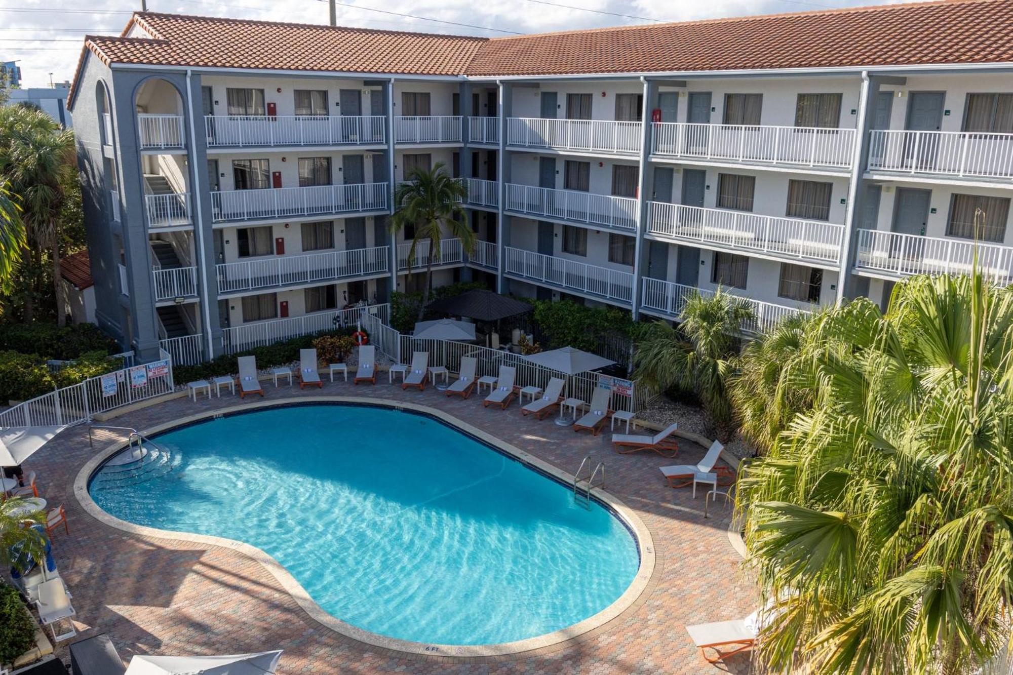 Holiday Inn & Suites Boca Raton - North Exteriér fotografie